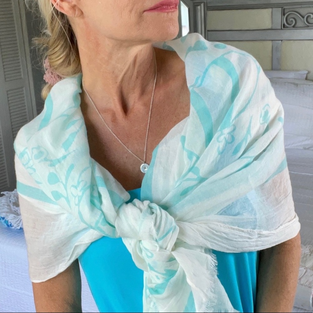 Tik Tok Scarf that says LOVE